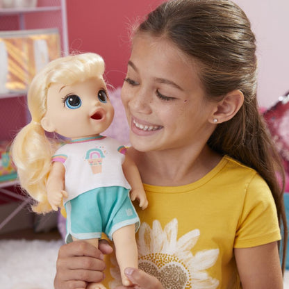 Bé Rosie và đôi giày patin BABY ALIVE F5649